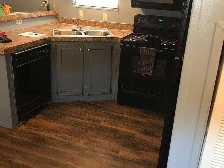 4310 Orchard Ave — Photo 5