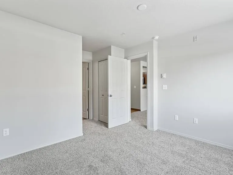 Cedar Falls Apartments — Photo 13