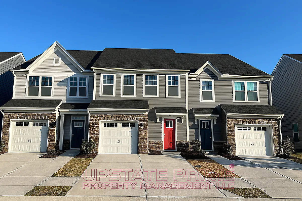 Building Photo - 340 Lograto Ln