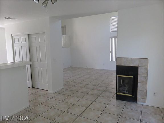 5th image of 5876 Pacific Shores Dr