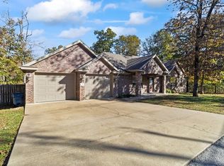 6 Leona Dr, Bella Vista, AR 72715