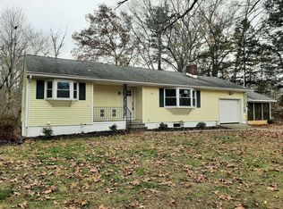 195 Roosevelt Rd, Hyde Park, NY 12538