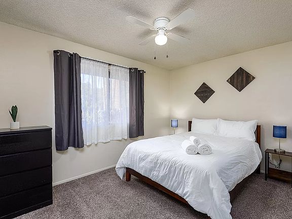 4th image of 635 E Manhatton Dr Room 4