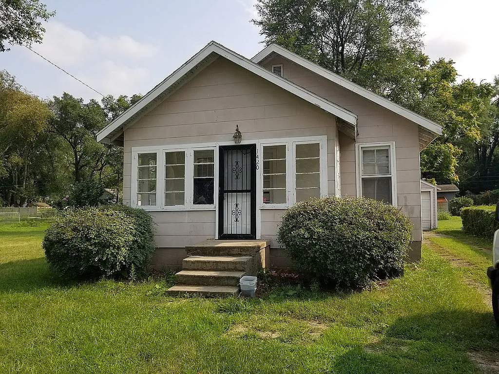 1420 Corby Blvd photo 1