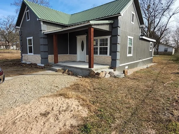 1216 S Choctaw Ave, Atoka, OK 74525