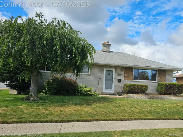 34032 Blackfoot St, Westland, MI 48185