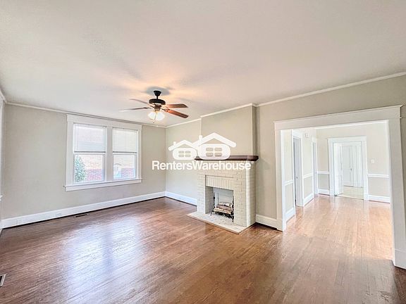 5th image of 1704 Bain St #A