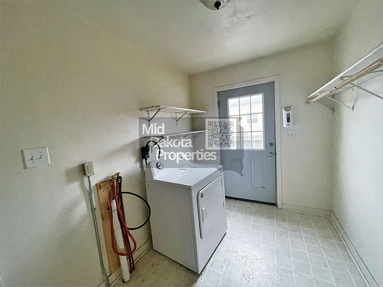1019 W 4th Ave — Photo 6