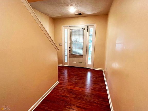 2nd image of 165 Fern Crest Dr