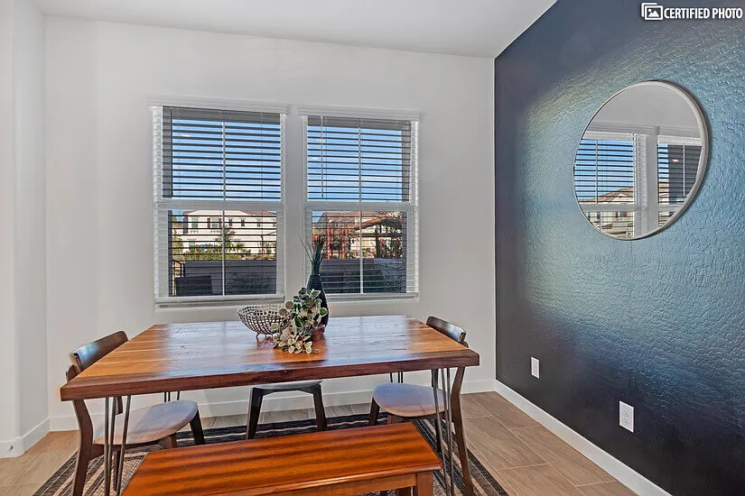 Furnished Townhome Near Ocotillo GC — Photo 4