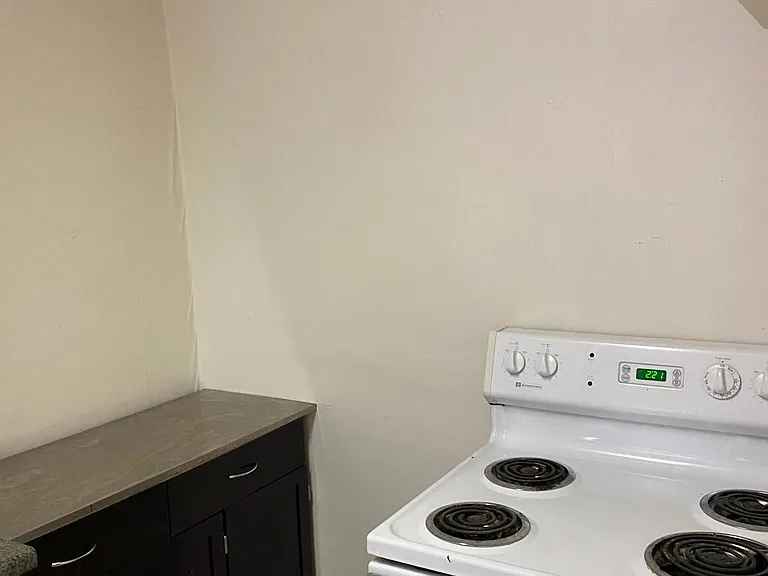 14 E Market St #5 — Photo 10