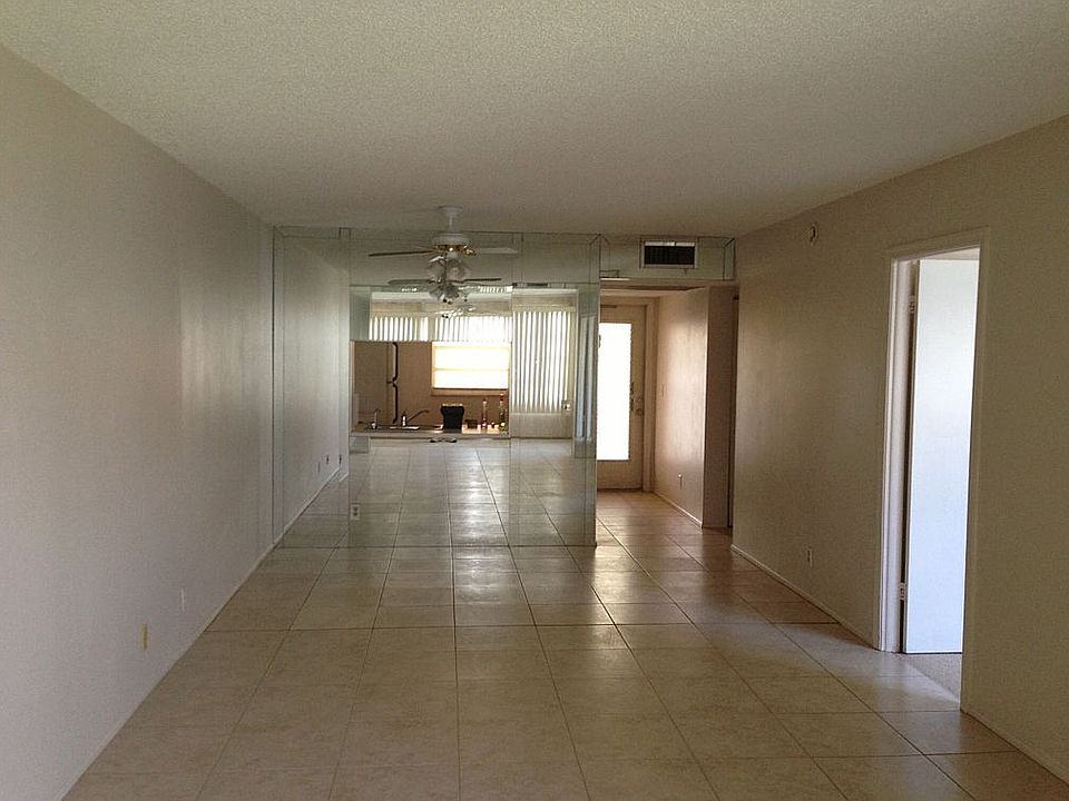 1st image of 9230 Lagoon Pl APT 211