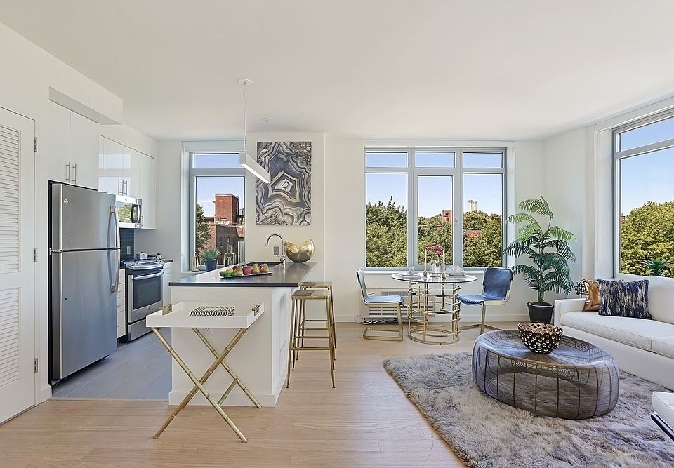 1st image of 180 Myrtle Ave APT 6G