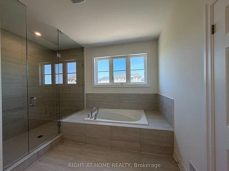 2127 Binbrook Dr — Photo 34