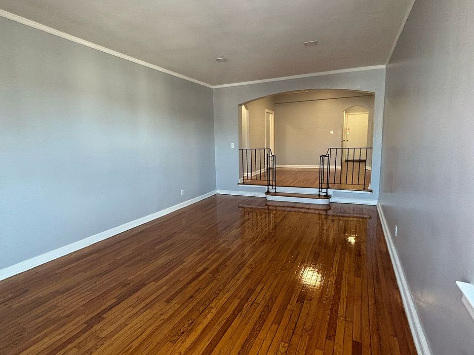 1st image of 33 S Munn Ave APT 2C