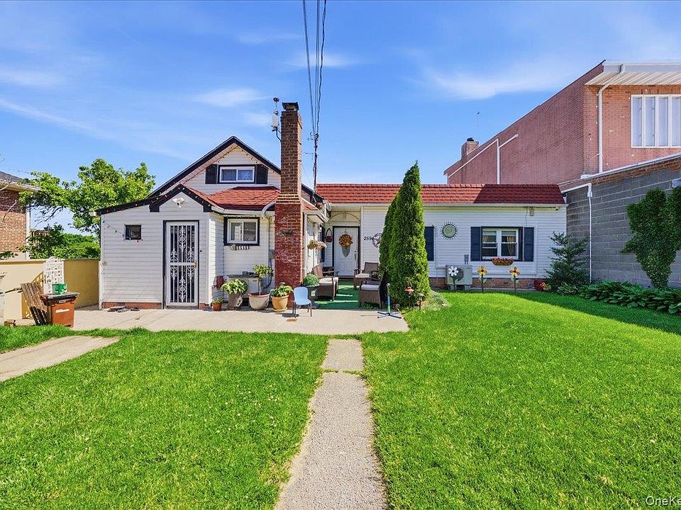 1st image of 2594 Schurz Avenue