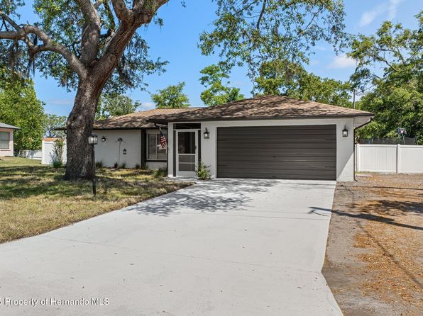 11137 Addison St, Spring Hill, FL 34609