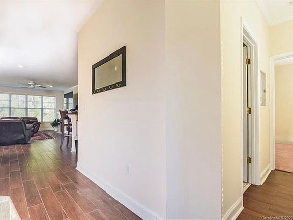 4th image of 226 Torrence St #301