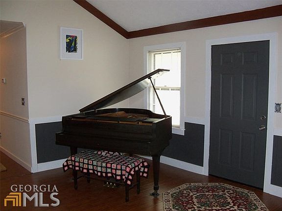 3rd image of 1687 Ramblewood Way