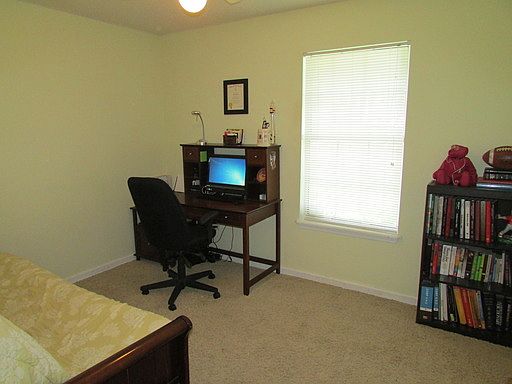 3rd image of 3198 S Fulmer Cir