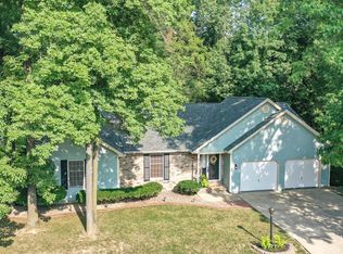 1714 Seminole Ln, Godfrey, IL 62035