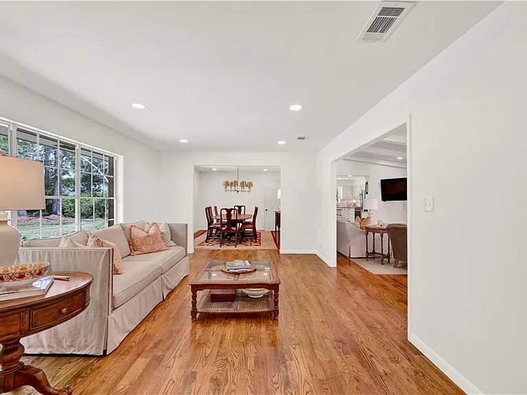 8960 Morphy Ave — Photo 17