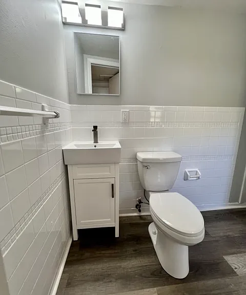 2435 Burlington Ave N #A — Photo 17