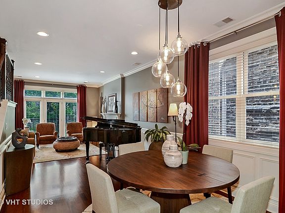 5th image of 850 W Aldine Ave #3