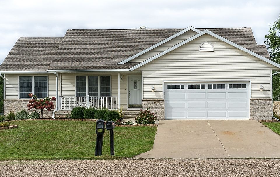 1st image of 180 Pleasant Creek Dr