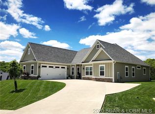 1271 Silver Leaf Ln, Osage Beach, MO 65065