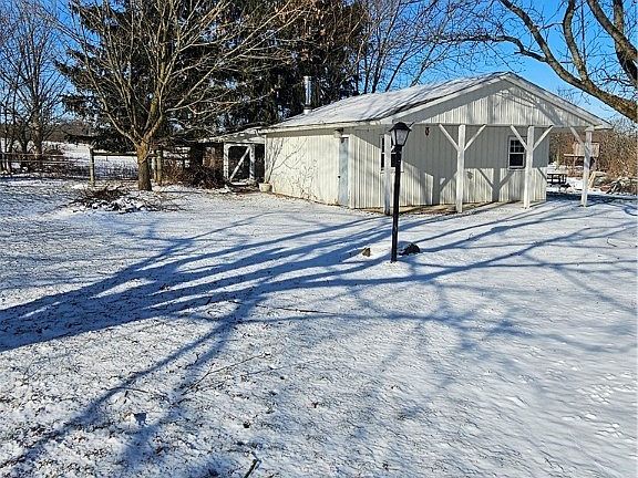 5th image of 1871 Cliff Dr