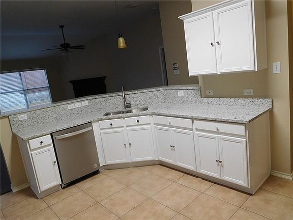 4th image of 2826 Quarter Horse Ln