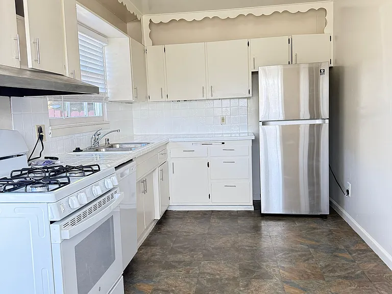 3291 Keokuk Ct — Photo 9
