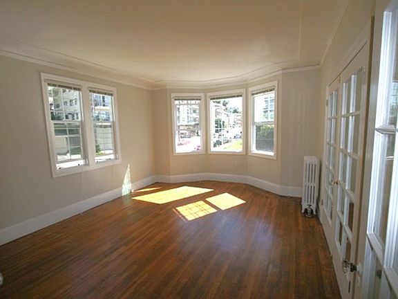 4th image of 579 Beacon St #3