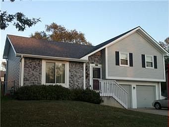 1st image of 115 S Village Ter