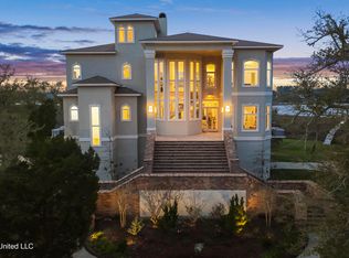 707 Rue Rivage, Ocean Springs, MS 39564