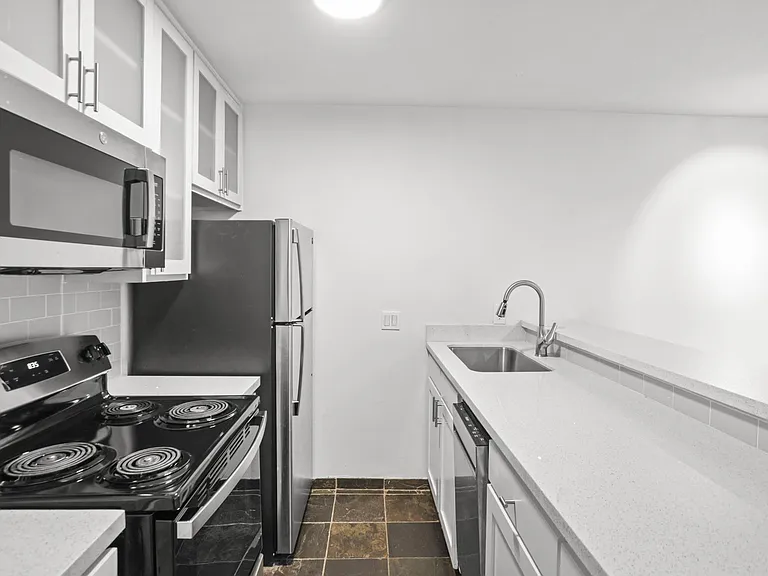 3602 Garrott St #16 — Photo 7