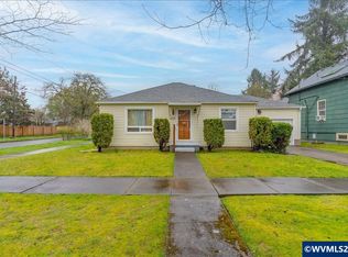 1090 15th St NE, Salem, OR