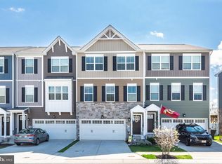 2723 Town View Cir, New Windsor, MD