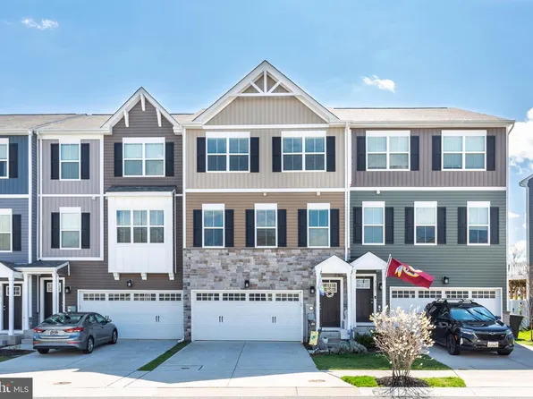 2723 Town View Cir, New Windsor, MD 21776