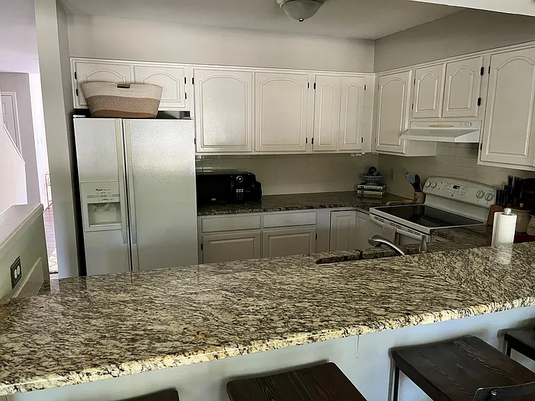 803 Lexington Ave — Photo 8