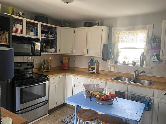 3rd image of 8 Ham Street