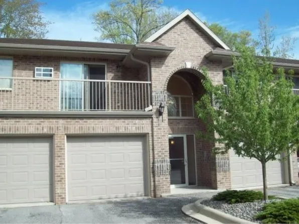 3652 Veterans Ave APT 9, Suamico, WI 54173