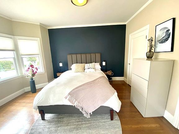 3rd image of 1503 Francisco St #1503