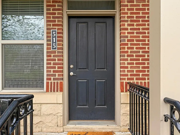 515 W 1st Ave — Photo 1