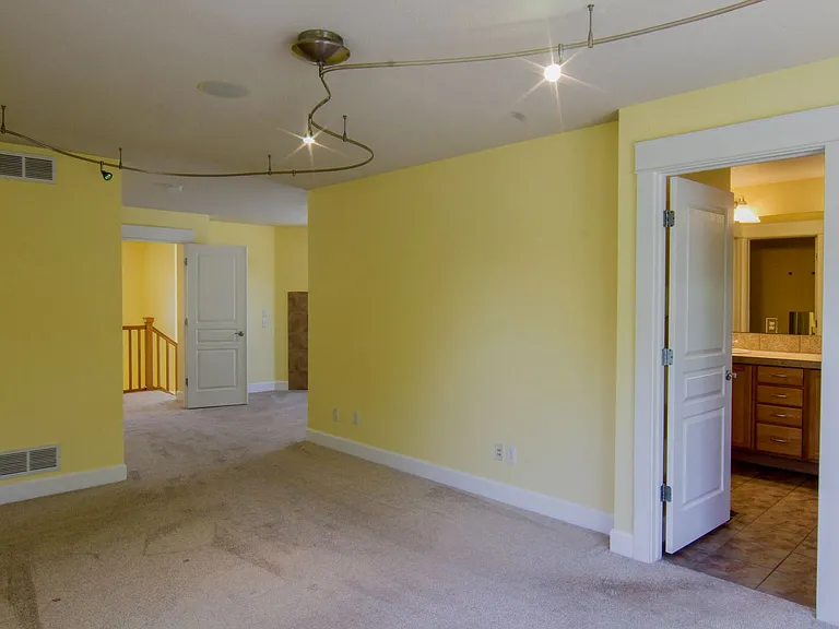 2684 Willow St — Photo 28