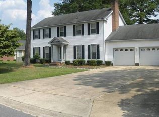 623 Tanglewood Dr, Fayetteville, NC 28311