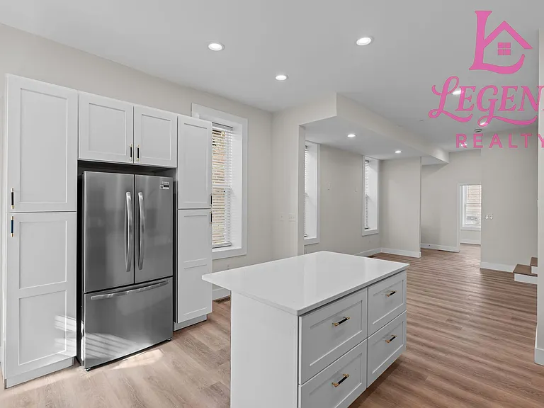 4138 Iowa Ave — Photo 10