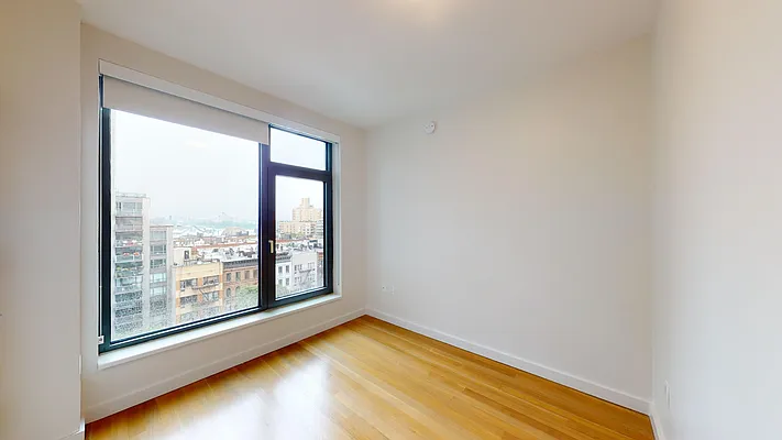 Rented by Bond New York | media 313