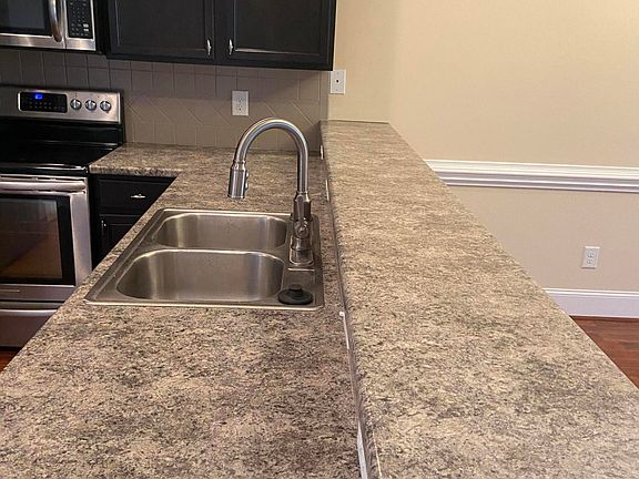 4th image of 2313 B Dovedale Dr
